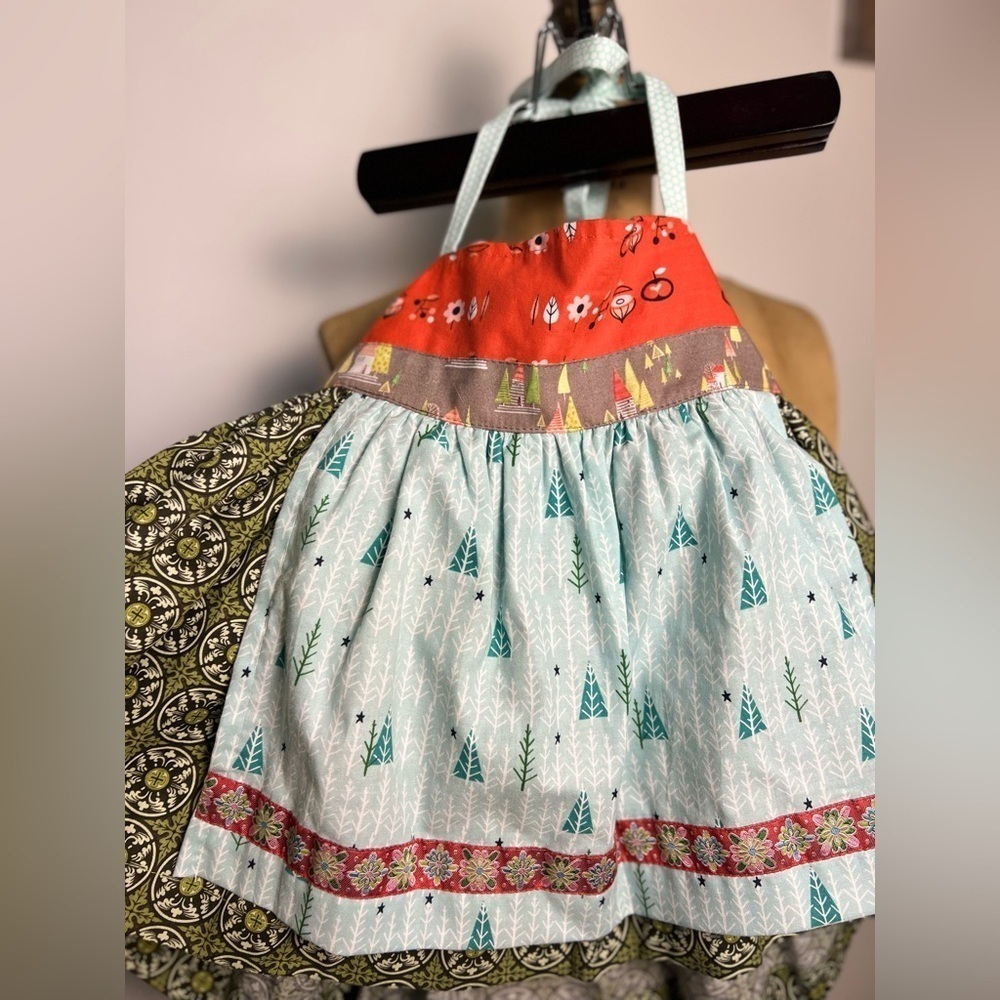 Matilda Jane Platinum tree apron dress size 6
7/9